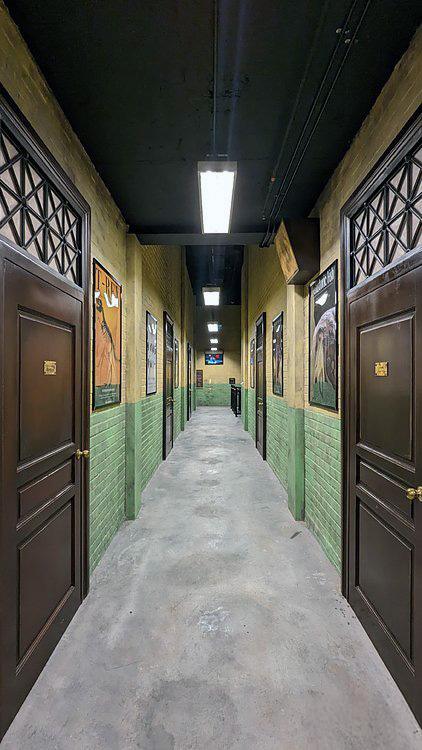 Image gallery image
